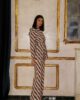 traje sofisticado estampado vega perfil