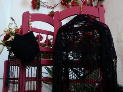 Mantones de flamenca | Encaje negro elegante