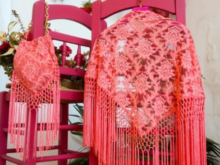 Mantoncillo encaje coral para flameca