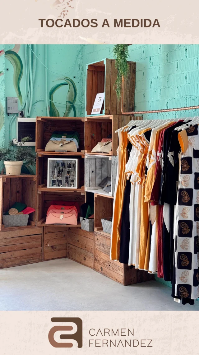 ¡ @helenacueva ya ha visitado nuestro stand en @mariettapuertosherry ! ¿Os animáis vosotras? 🥰

Compartimos el pequeño vídeo que nos preparó y que tanta ilusión nos hizo, al igual que su visita 🤩 Y estad pendientes a su perfil para ver las maravillas que se llevó, ¡os van a encantar! 👌🏼😍

¡Os esperamos a todas este verano en Marietta Puerto Sherry! ❤️

#puertosherry #puertosherry⛵️ #puertosherryestádemoda #elpuertodesantamaría #elpuertodesantamaria #cadizfornia #cadizespaña #cádiz #cadiz #summerlooks #summeroutfits #summeroutfitideas #looksdeverano #outfitsdeverano #lookdeinvitada #lookinvitada #invitadaperfecta #helenacueva #invitadas #bolsosderafia #bolsosdefiesta #mariettapuertosherry